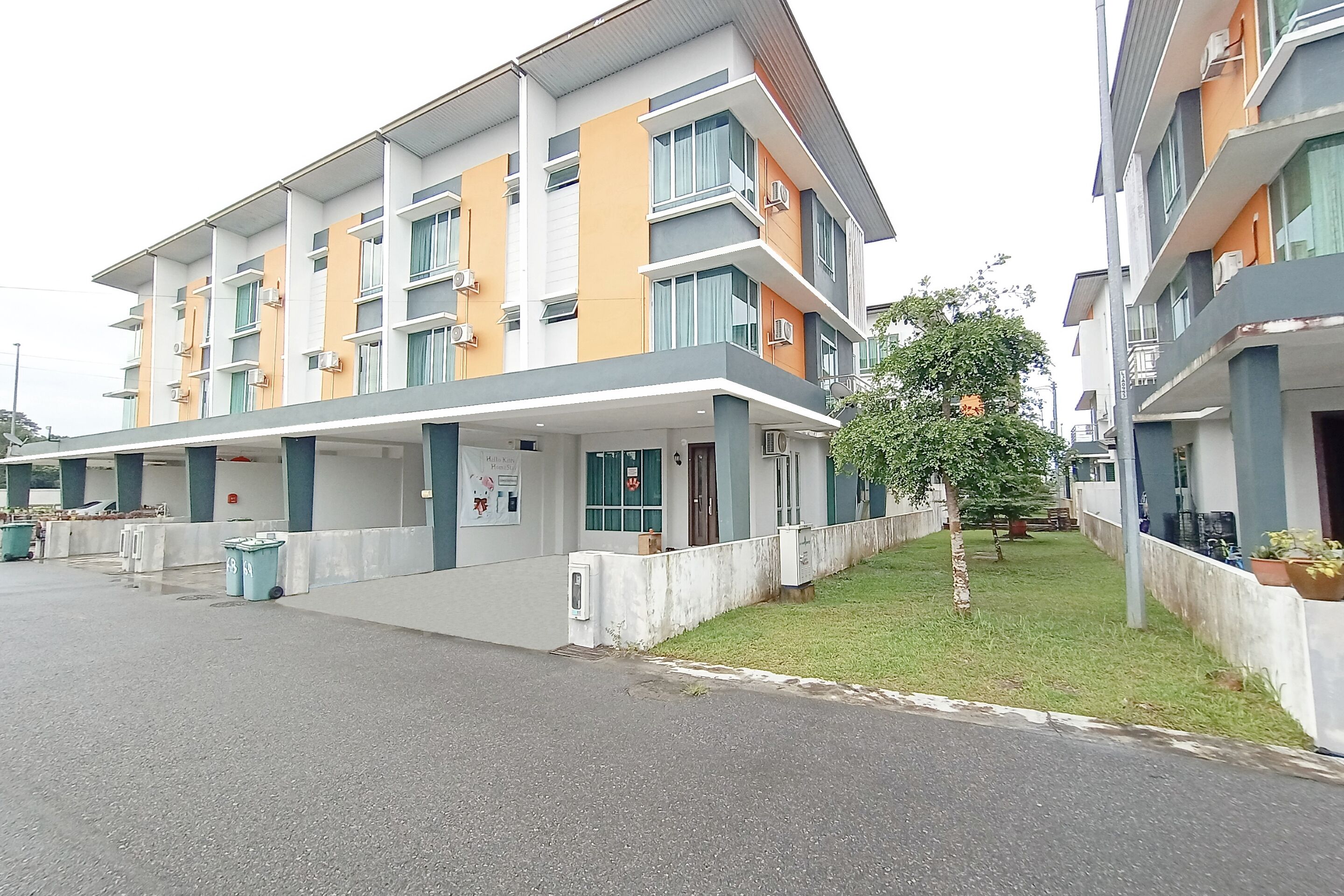 OYO 90187 Hello Kitty Homestay - Gated Sibu