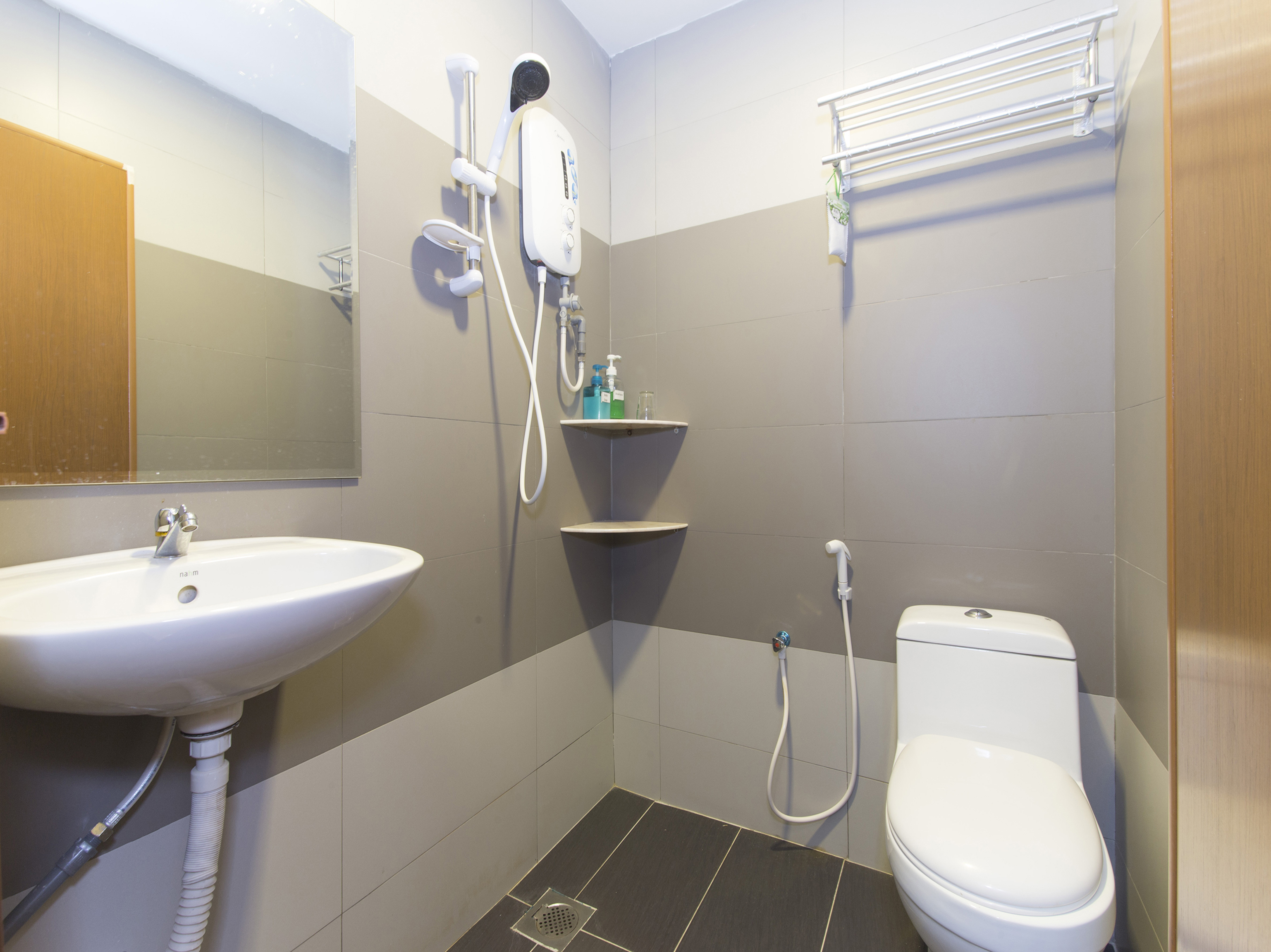 City Boutique Hotel by OYO Rooms