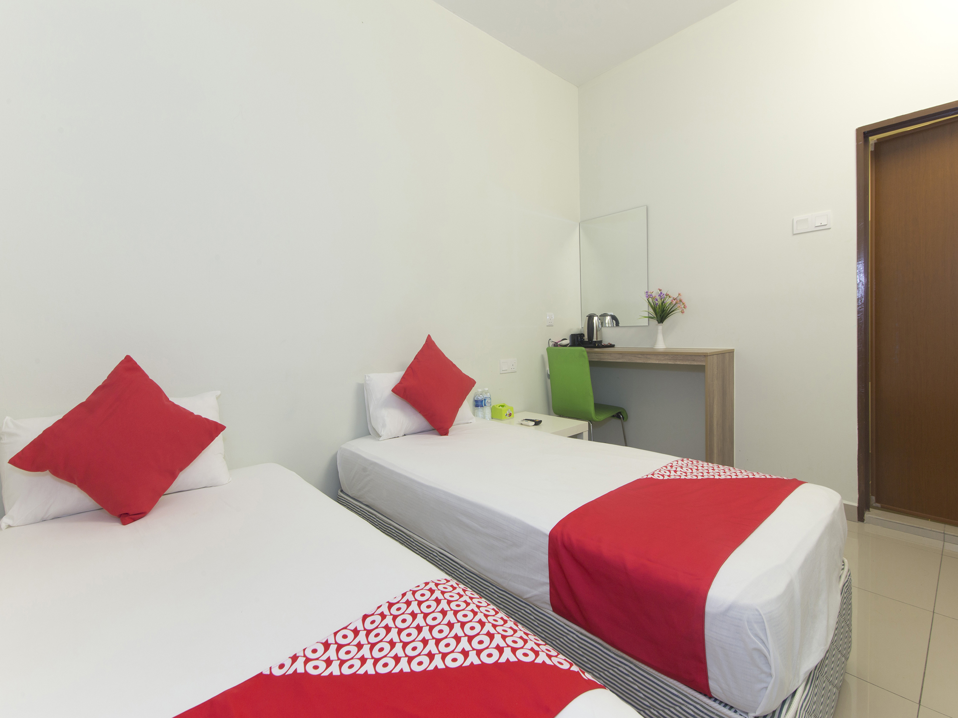 City Boutique Hotel by OYO Rooms