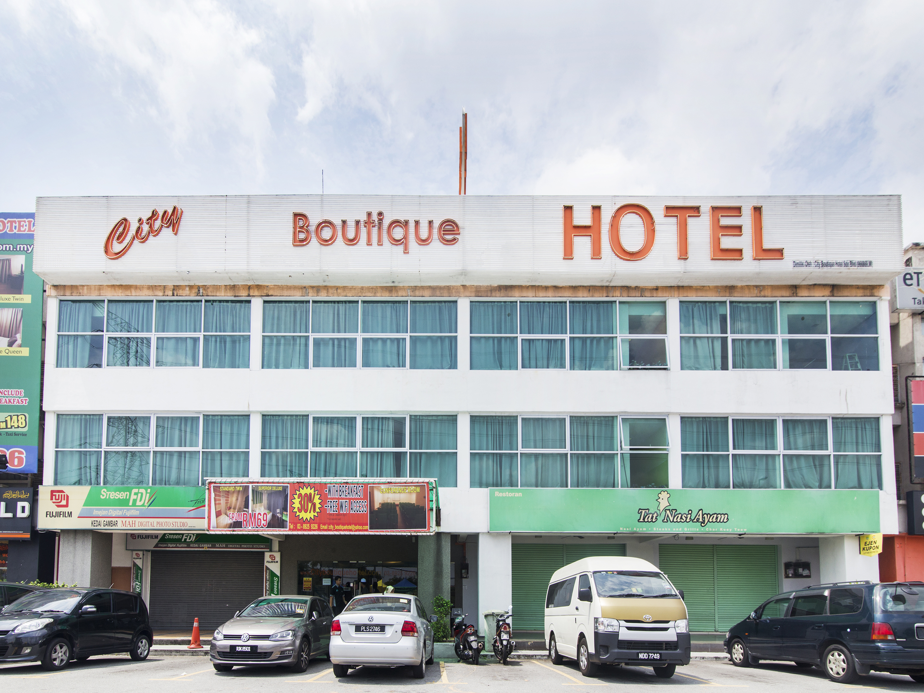 City Boutique Hotel by OYO Rooms
