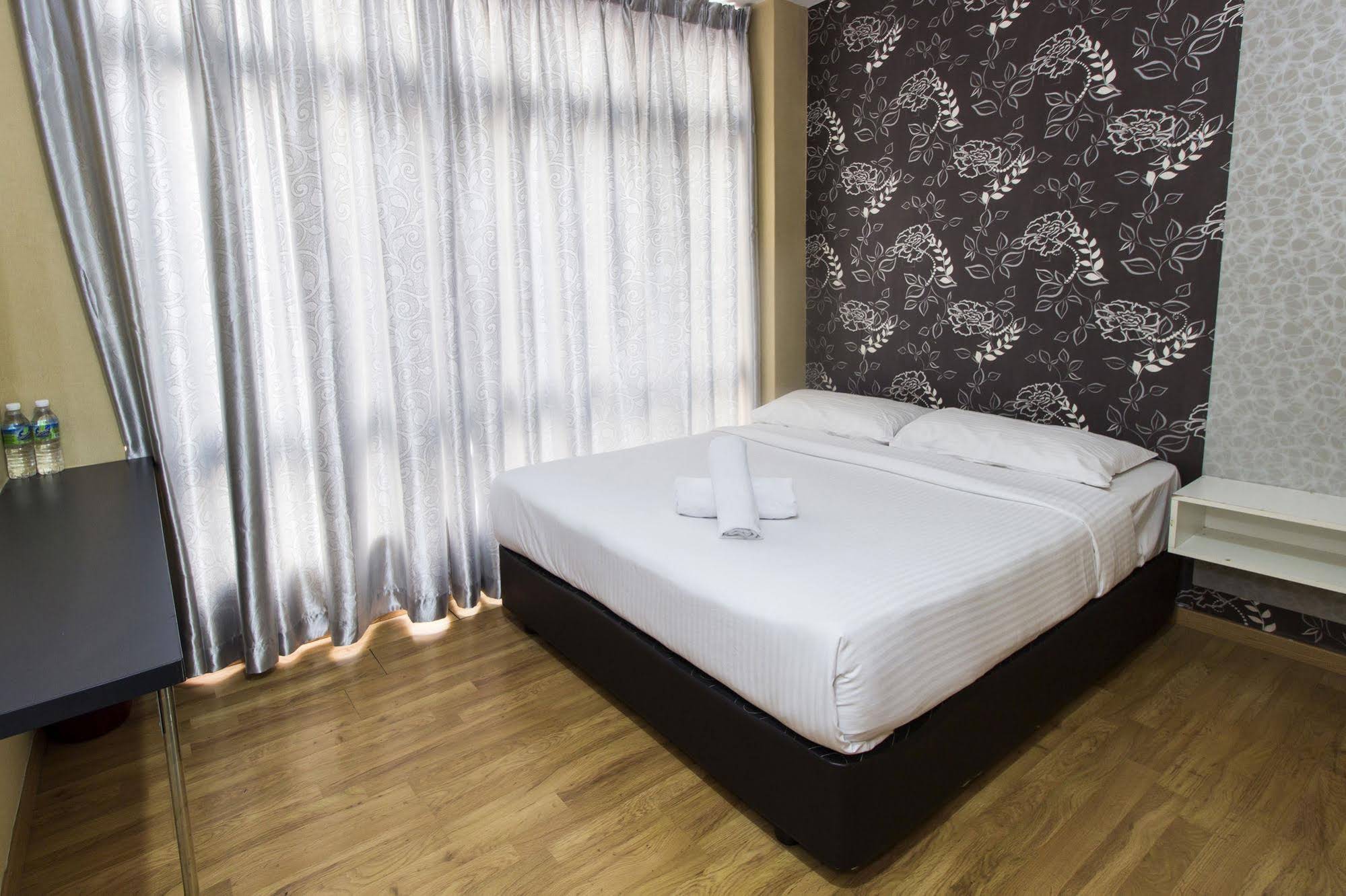 Smile Hotel Selayang Point