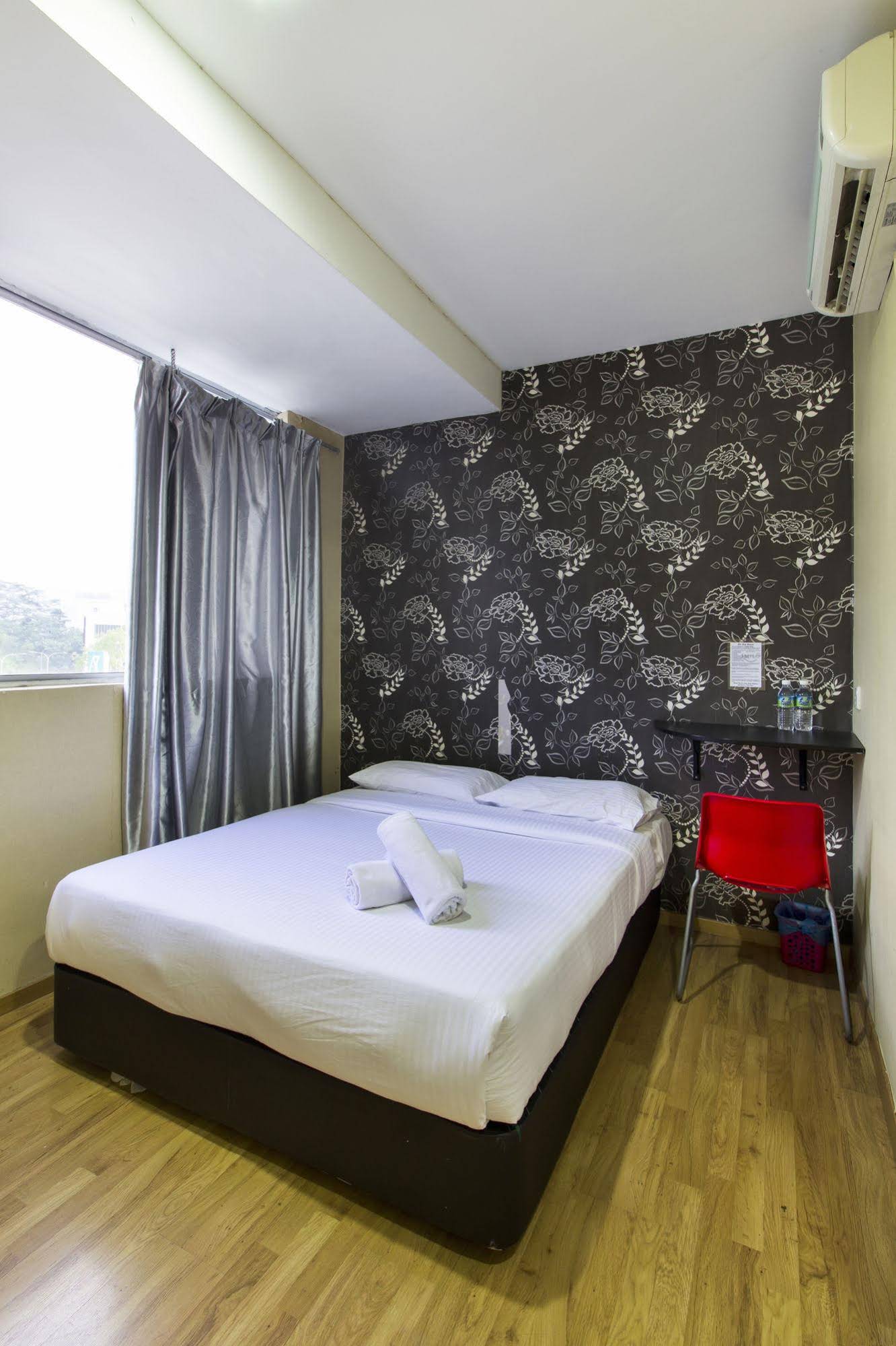 Smile Hotel Selayang Point