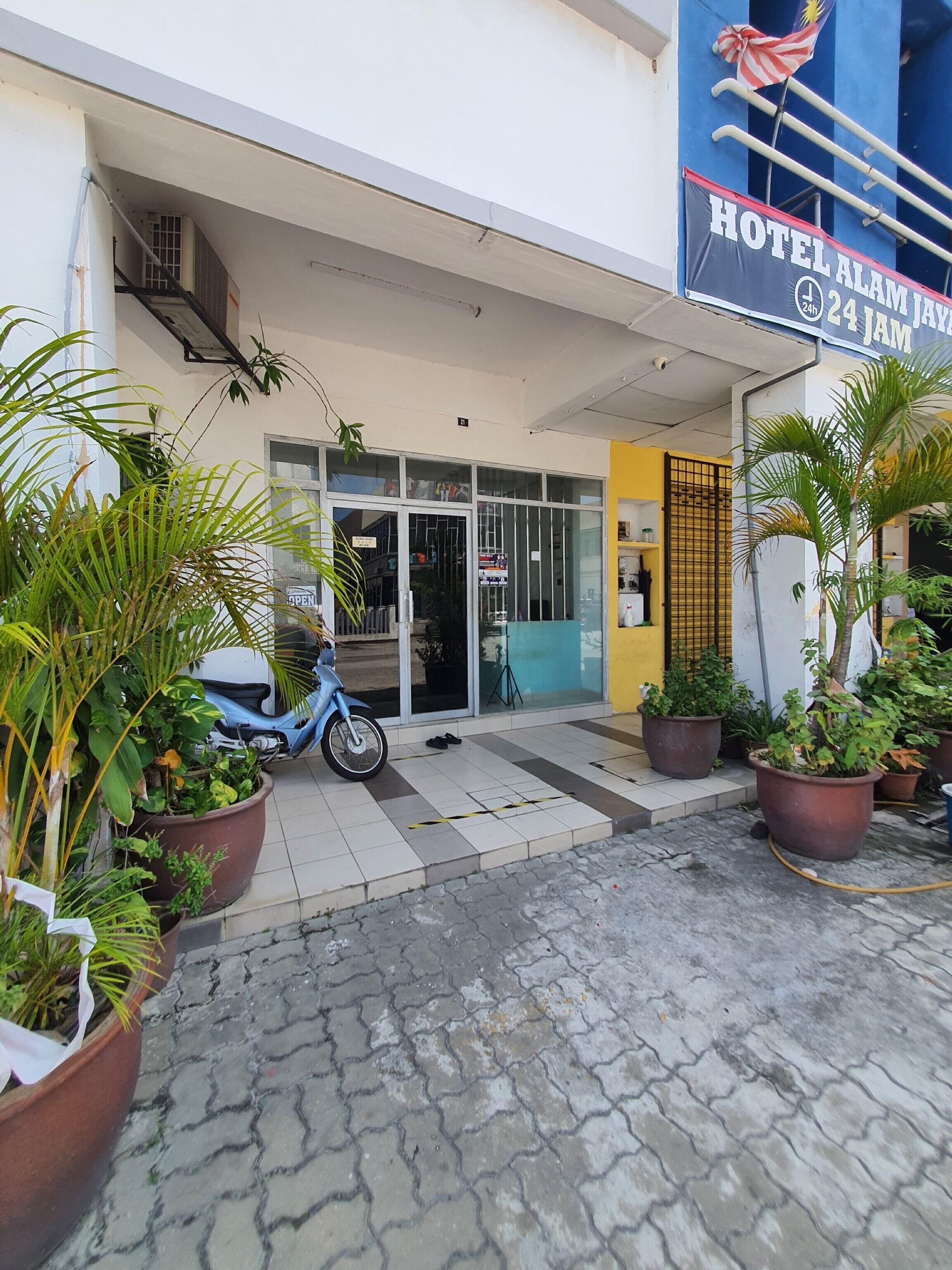 Hotel Alam Jaya by OYO Rooms