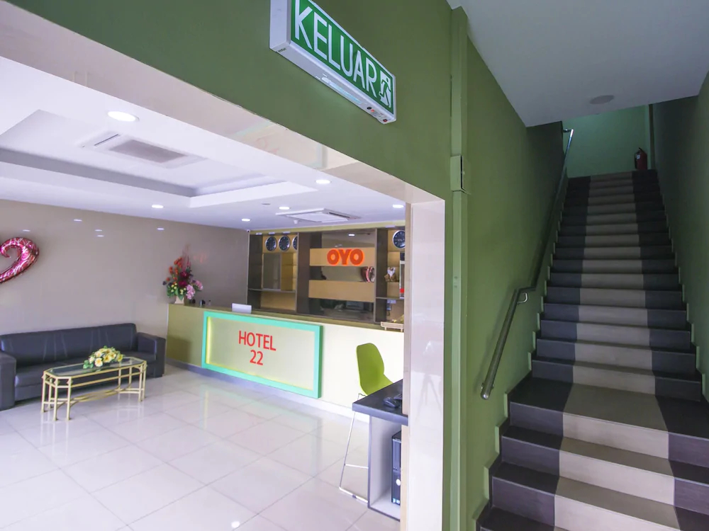Hotel 22 Northport by OYO Rooms