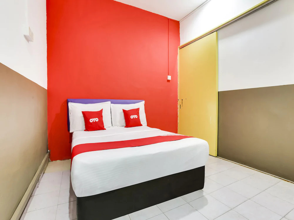 T Family Hotel by OYO Rooms