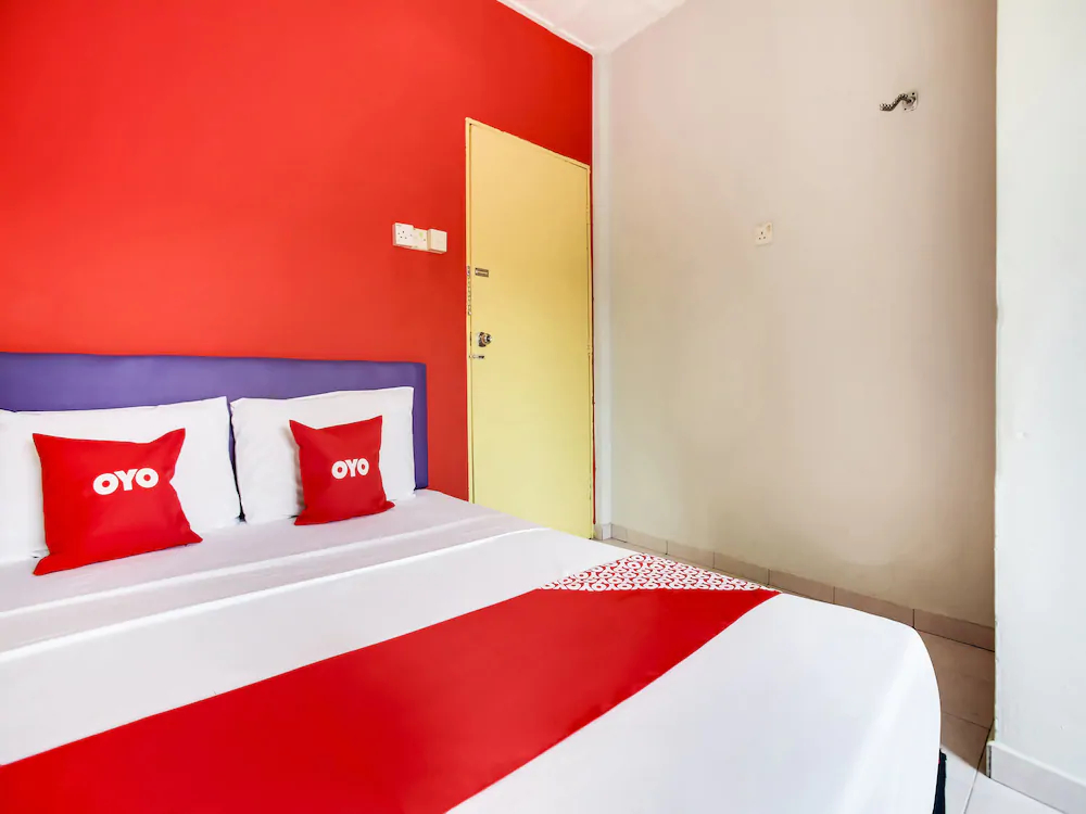 T Family Hotel by OYO Rooms