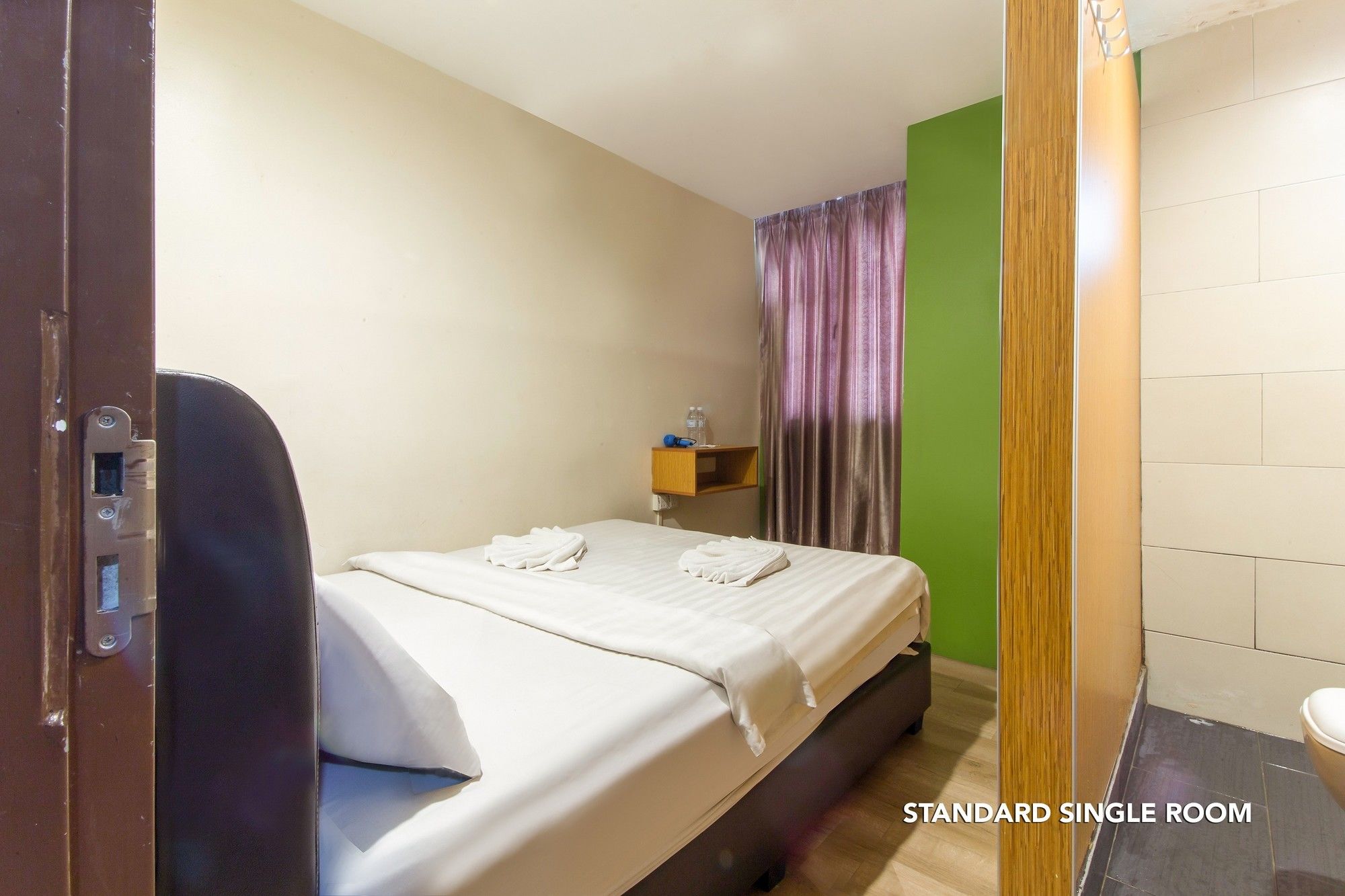 33 Star Hotel