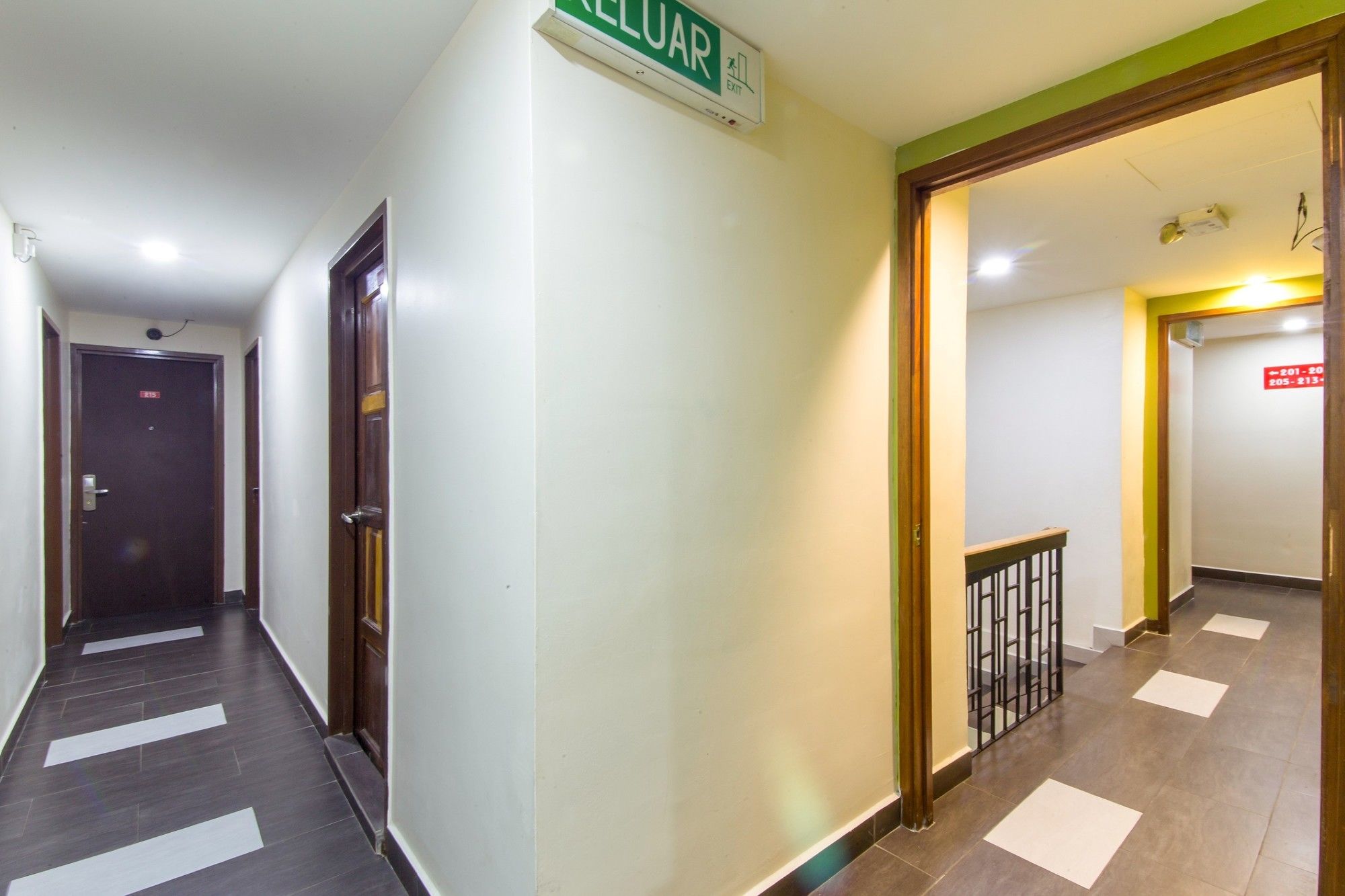 33 Star Hotel