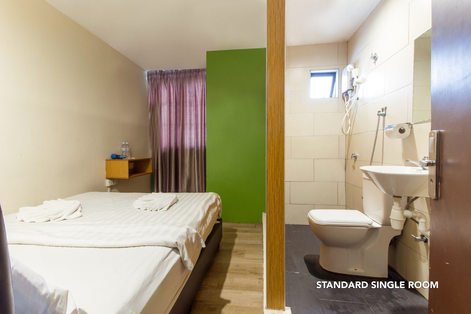 33 Star Hotel