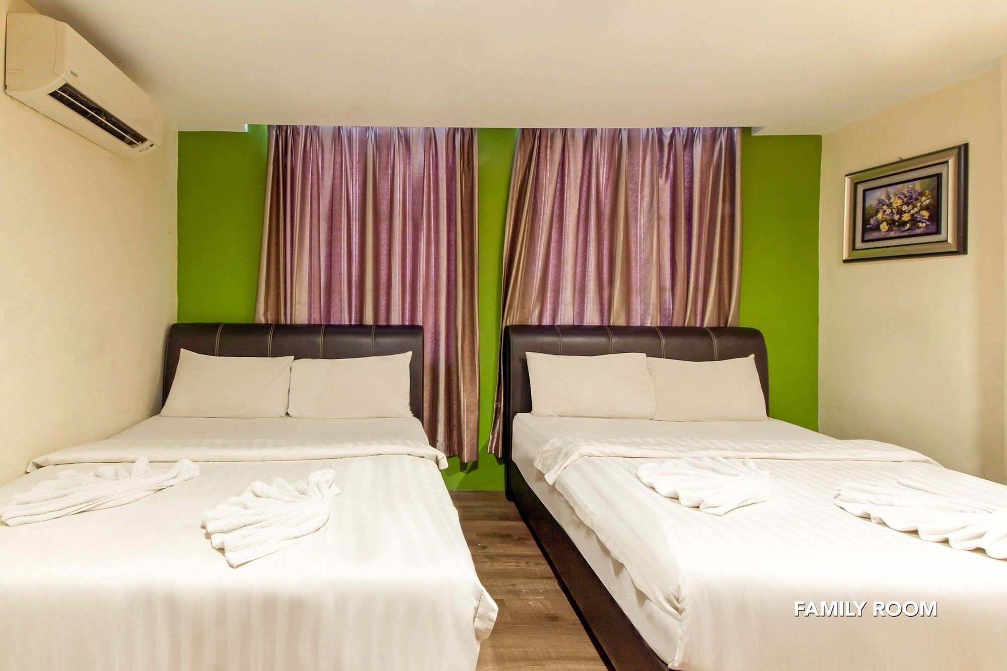 33 Star Hotel