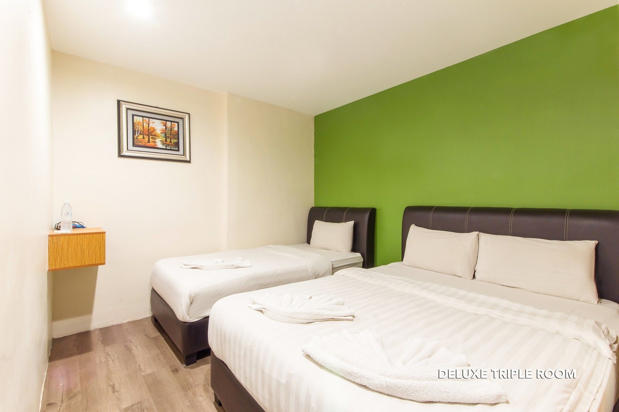 33 Star Hotel