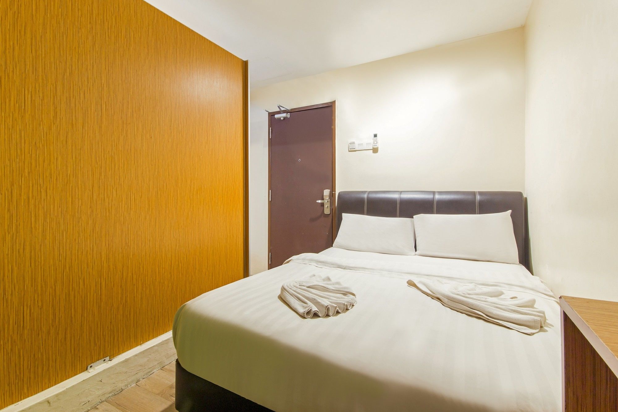 33 Star Hotel