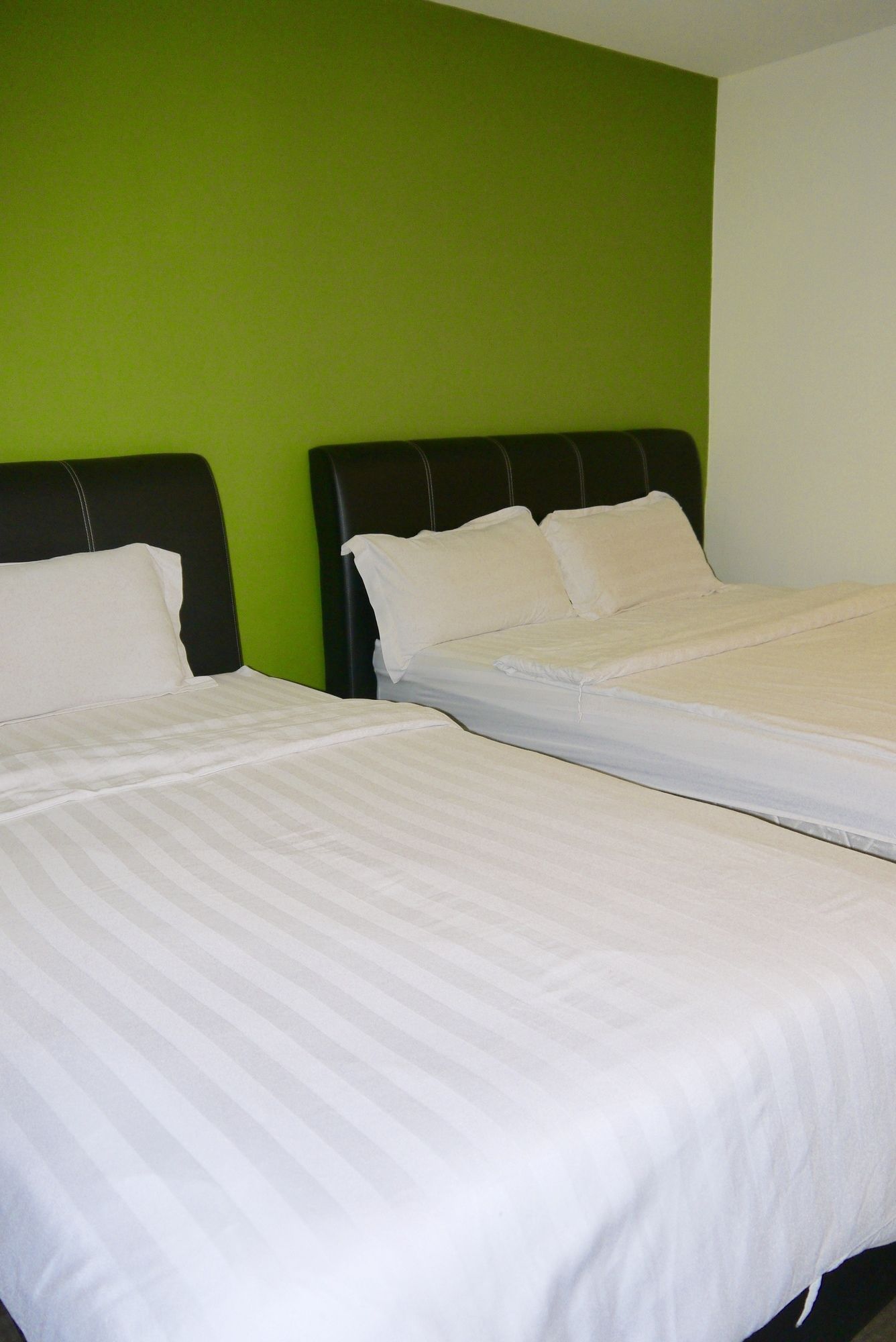 33 Star Hotel