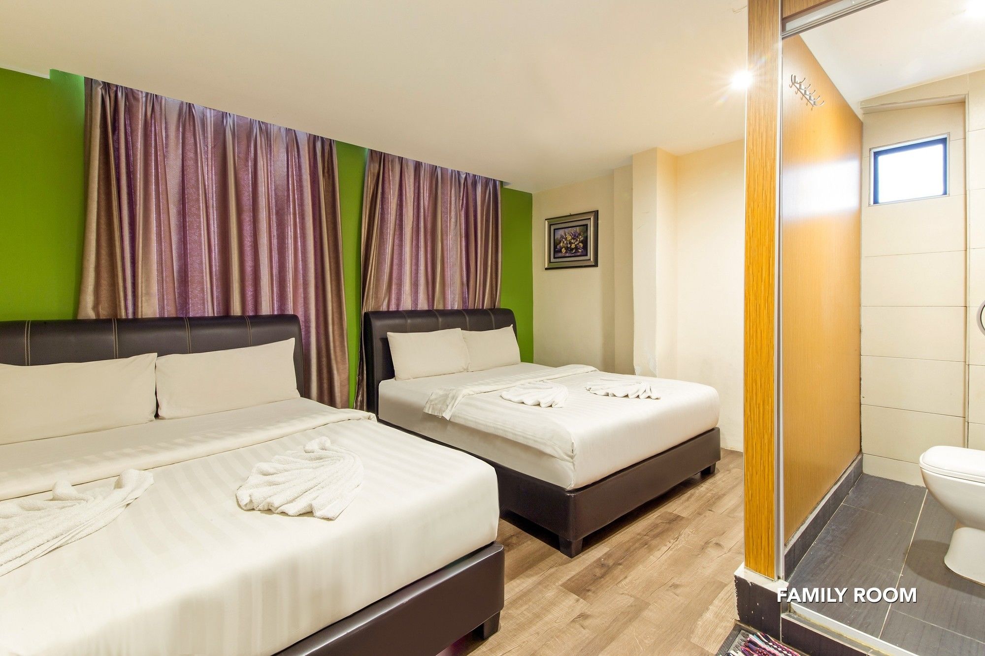 33 Star Hotel