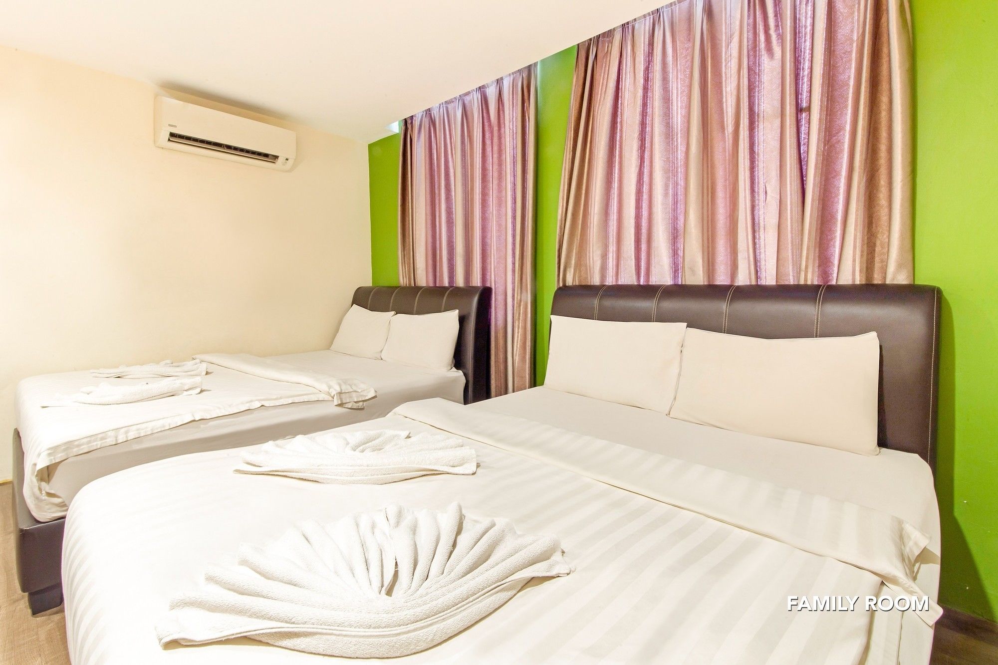 33 Star Hotel