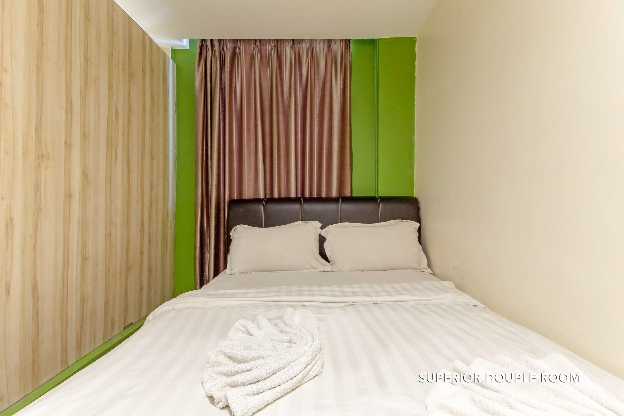 33 Star Hotel