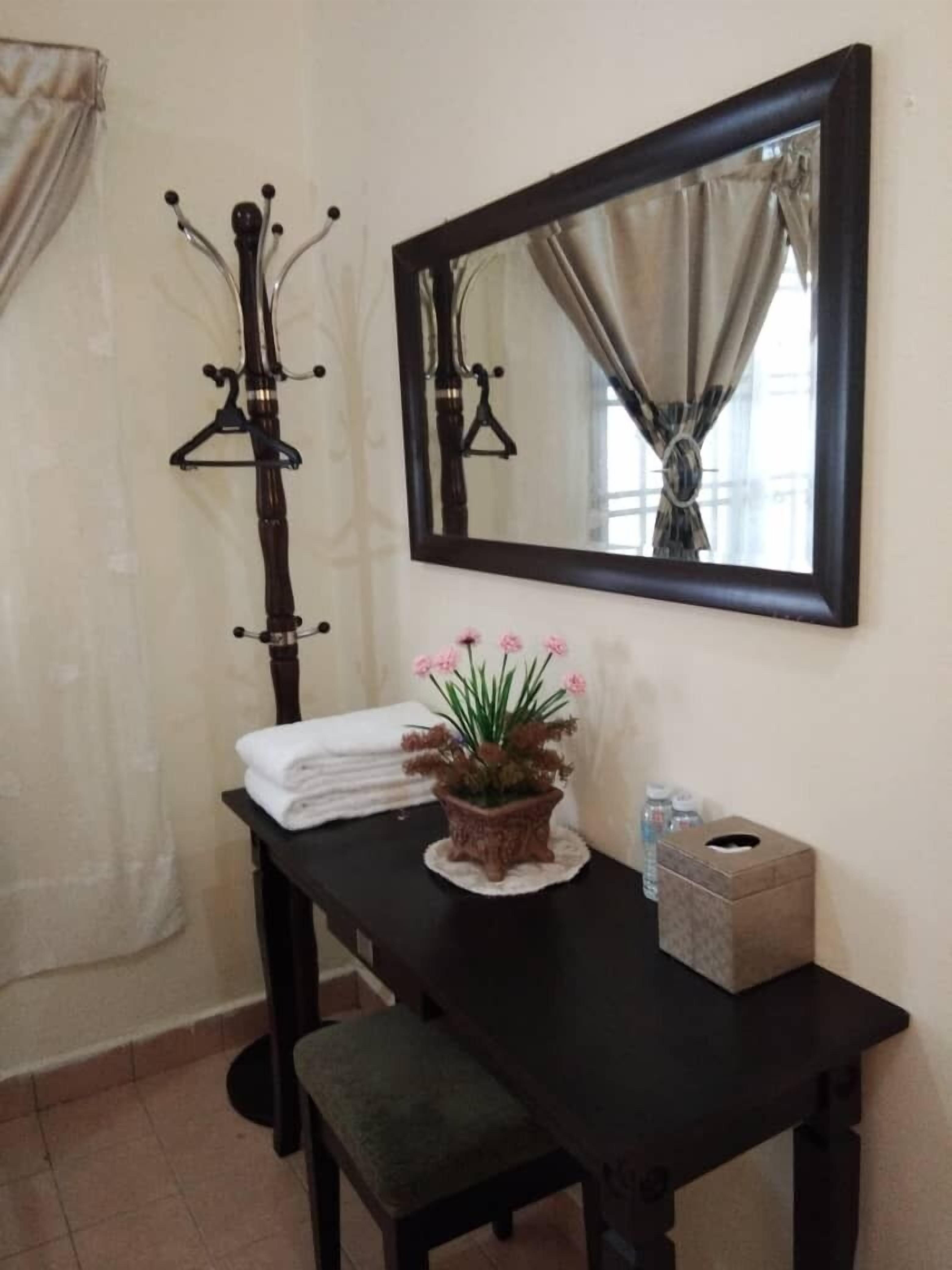 Aini's Guest House In Vista Amani Condo