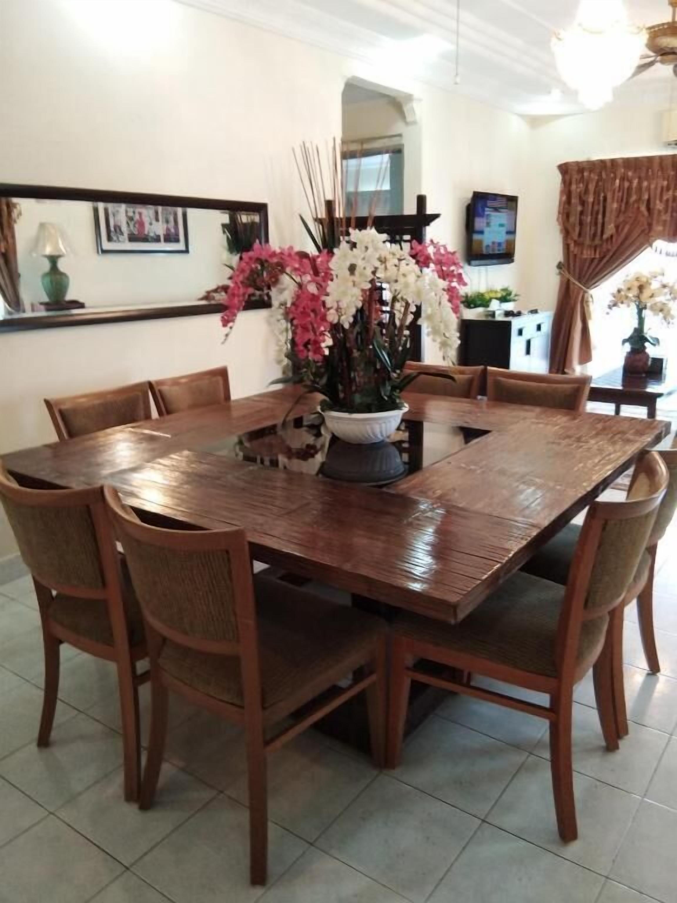 Aini's Guest House In Vista Amani Condo