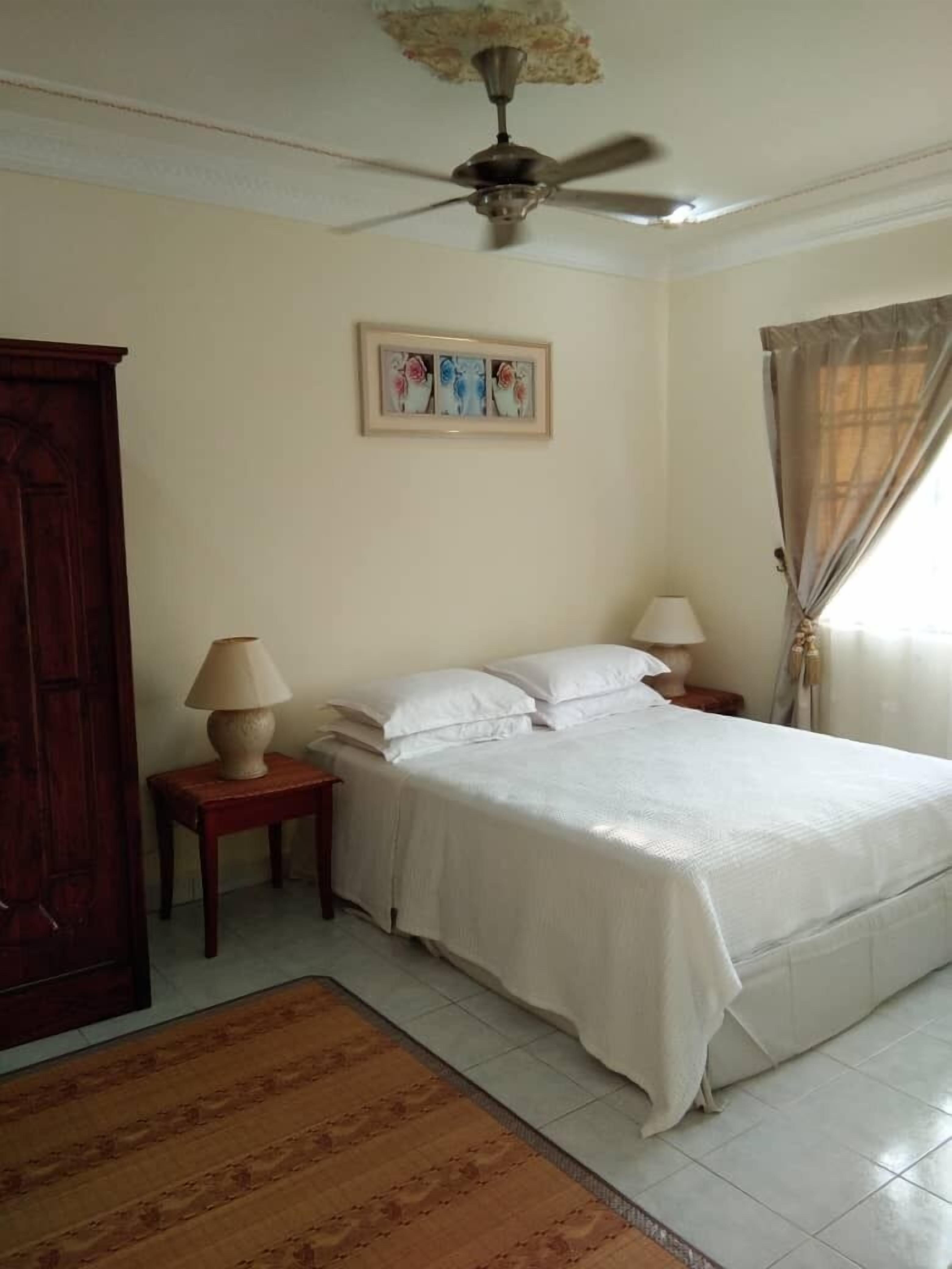 Aini's Guest House In Vista Amani Condo