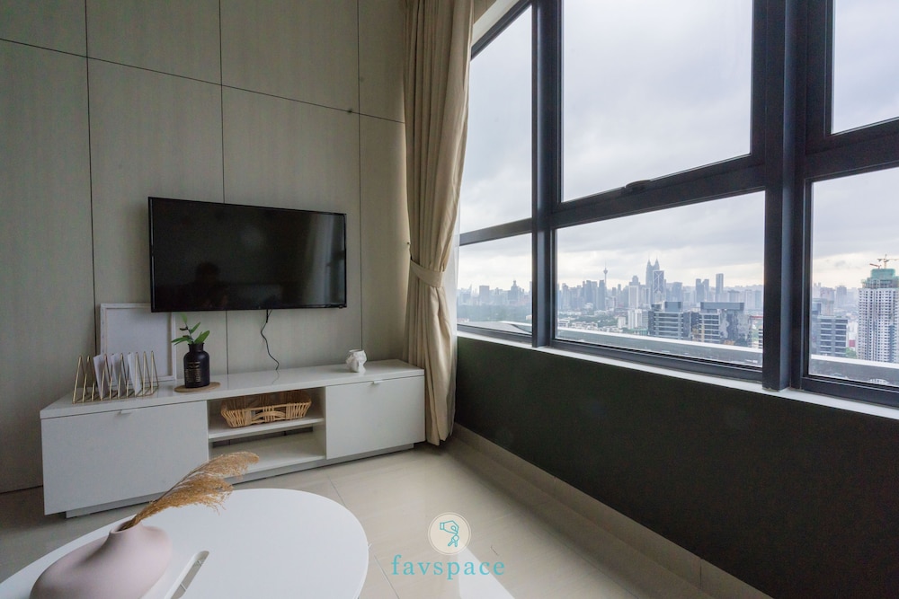 Arte Plus by FavSpace