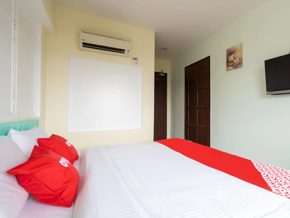 Budget Star Hotel by OYO Rooms