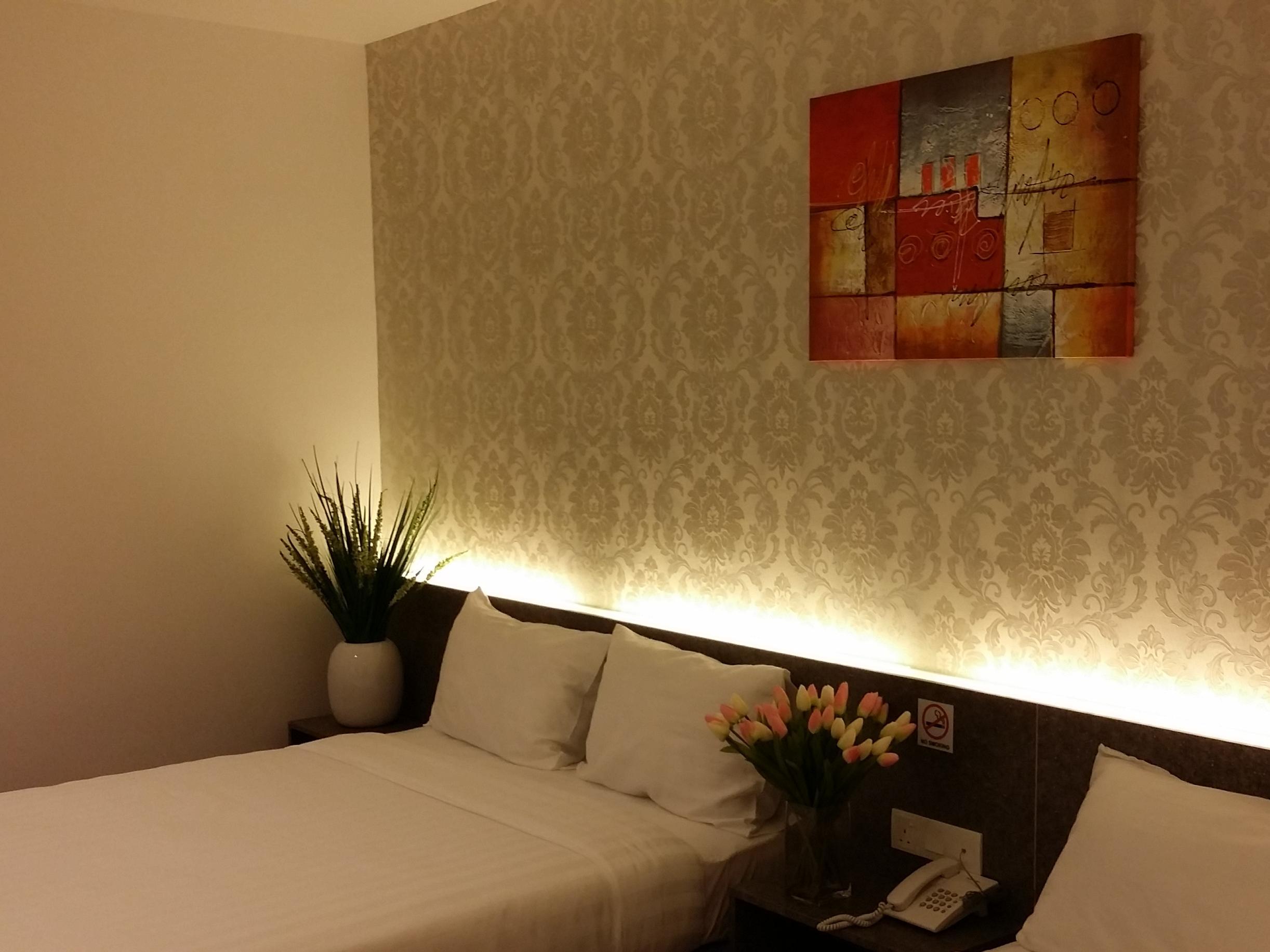 Canary Hotel