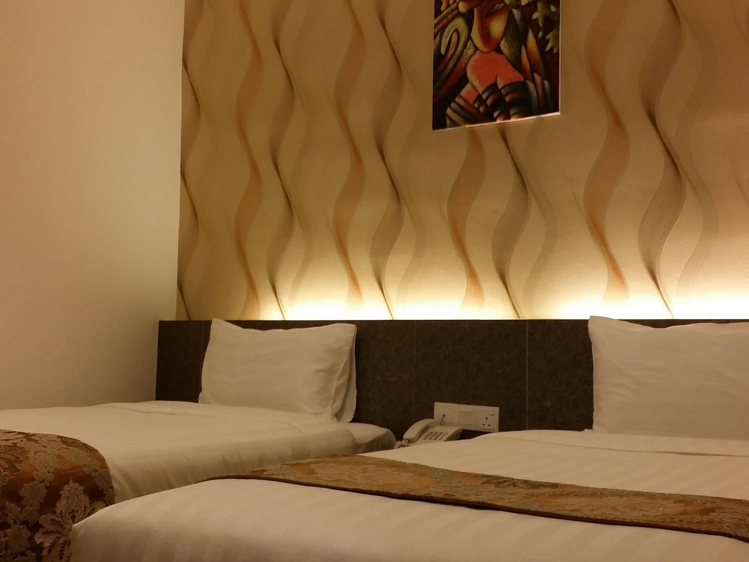 Canary Hotel