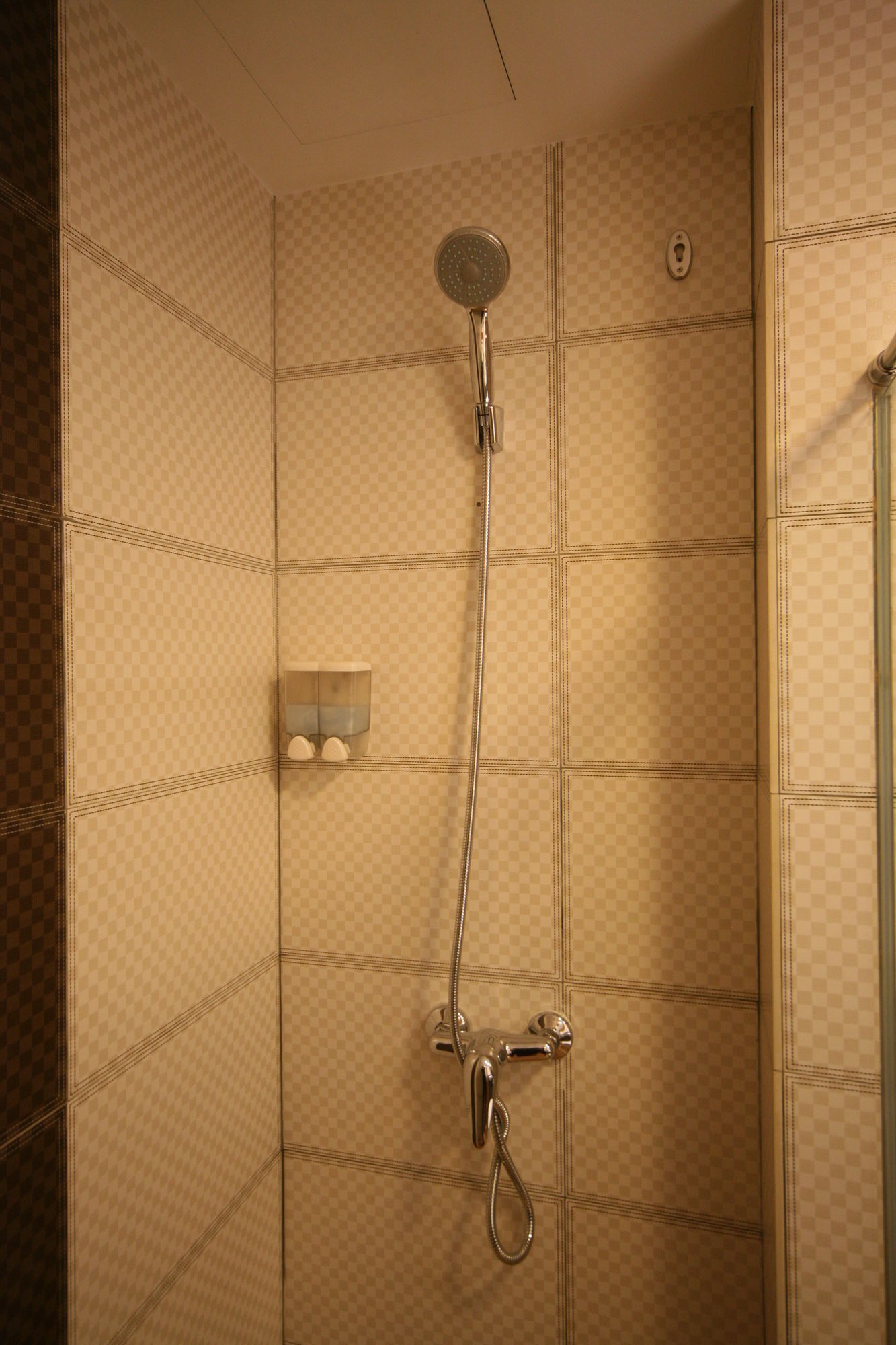 Cardogan Hotel