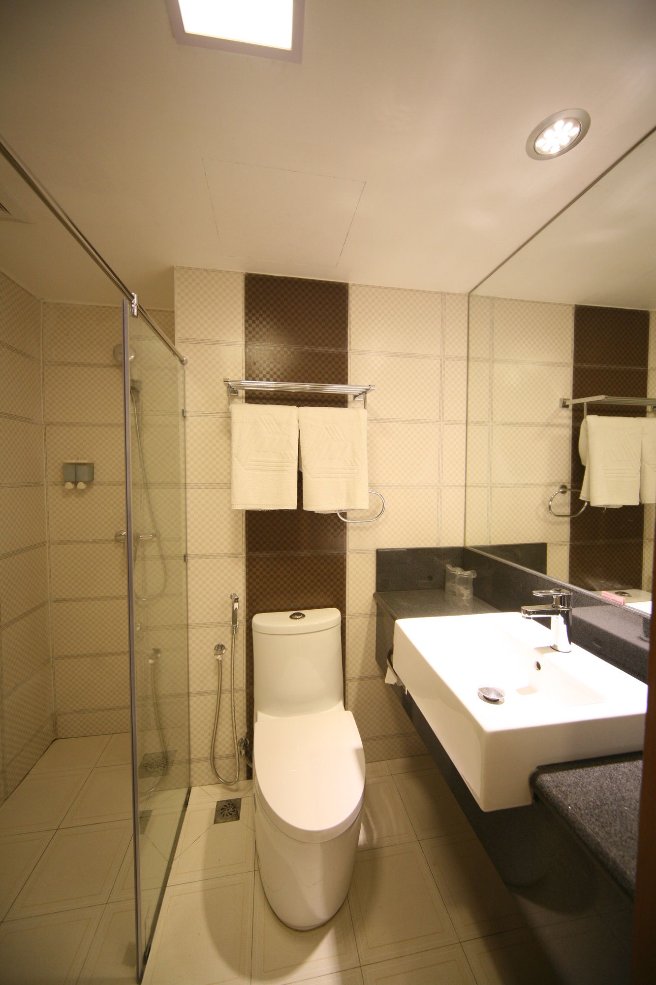 Cardogan Hotel