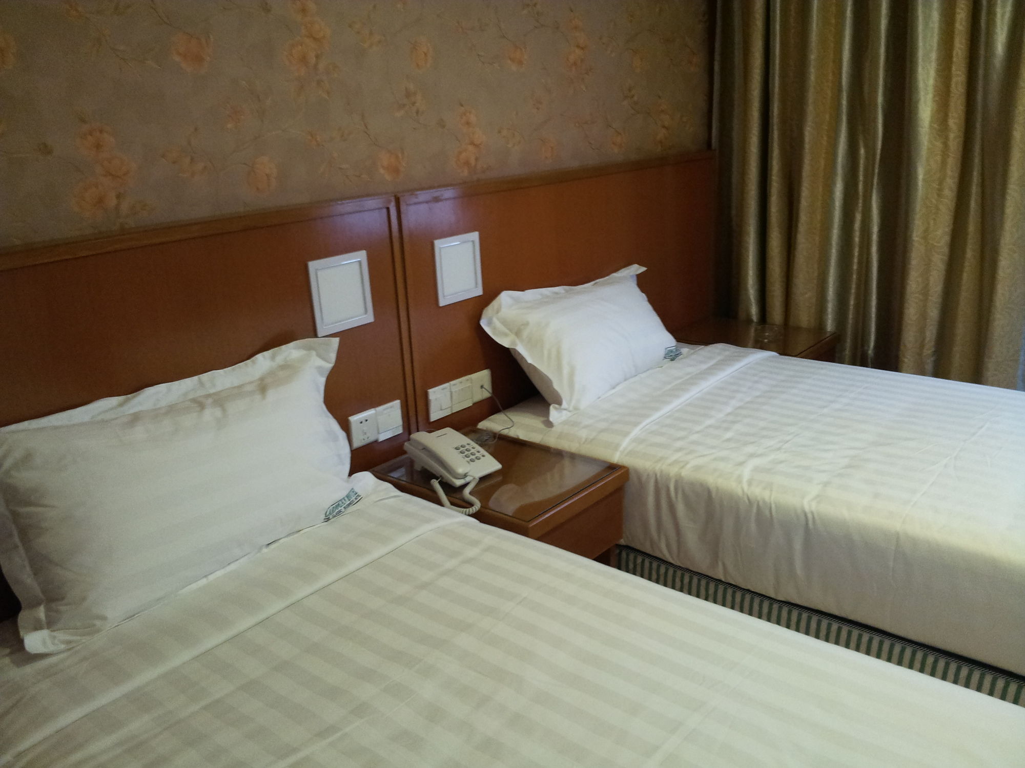 Cardogan Hotel