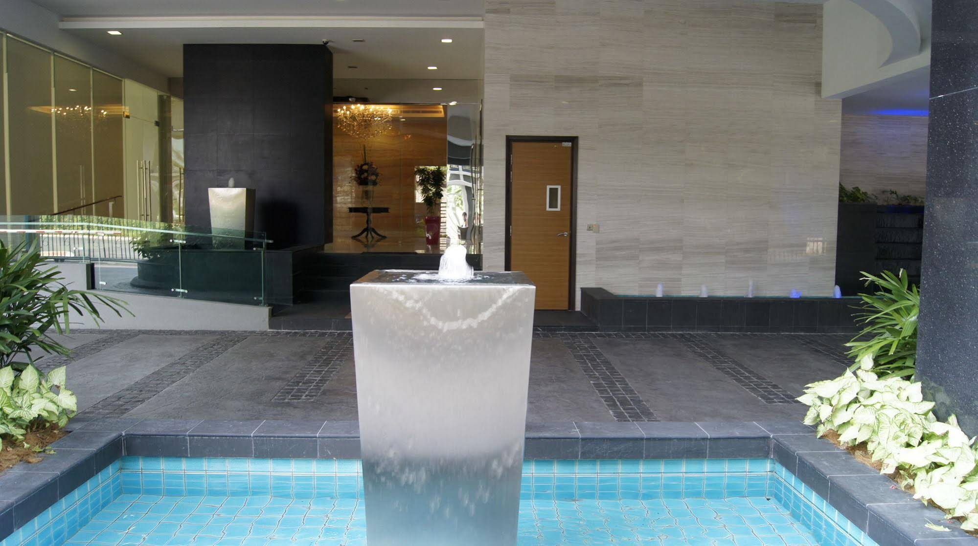 Casa Residence Suites