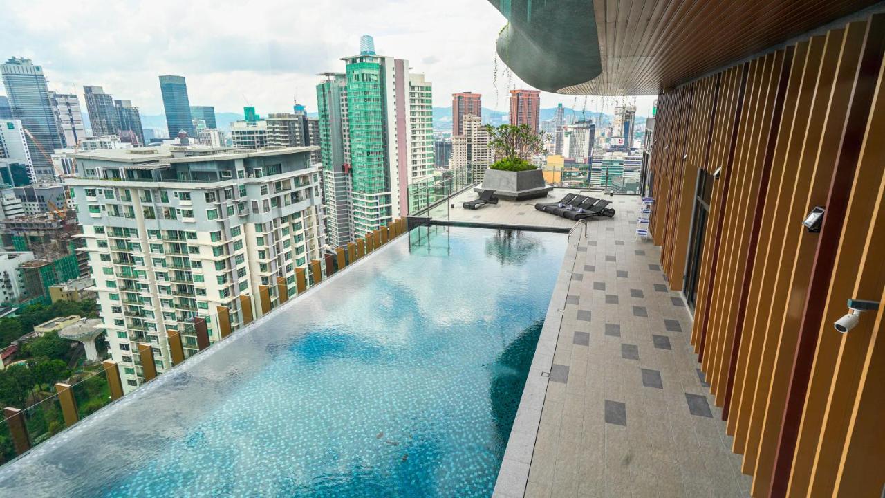Ceylonz Suites