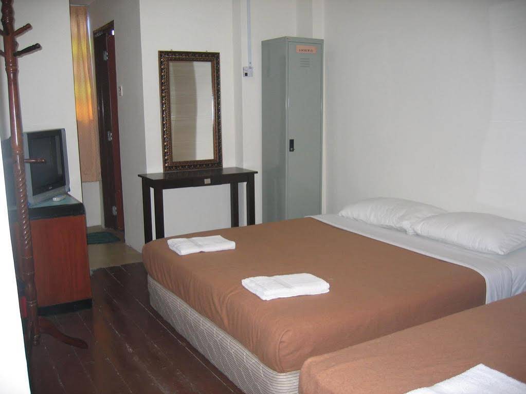 Cintamani Travellers Lodge