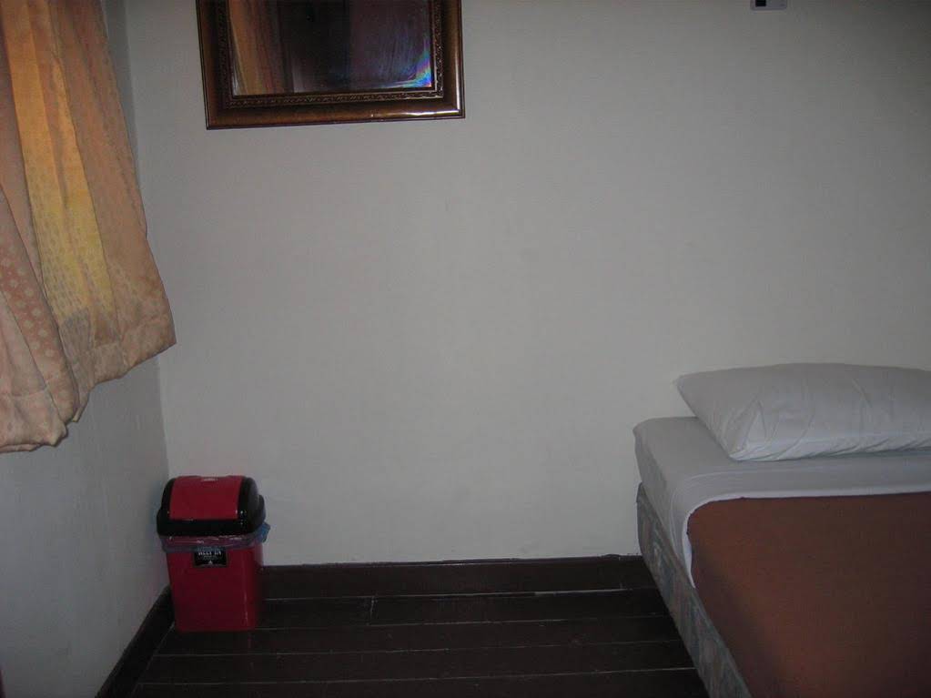 Cintamani Travellers Lodge