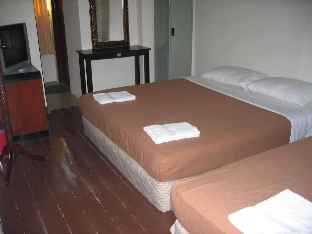 Cintamani Travellers Lodge