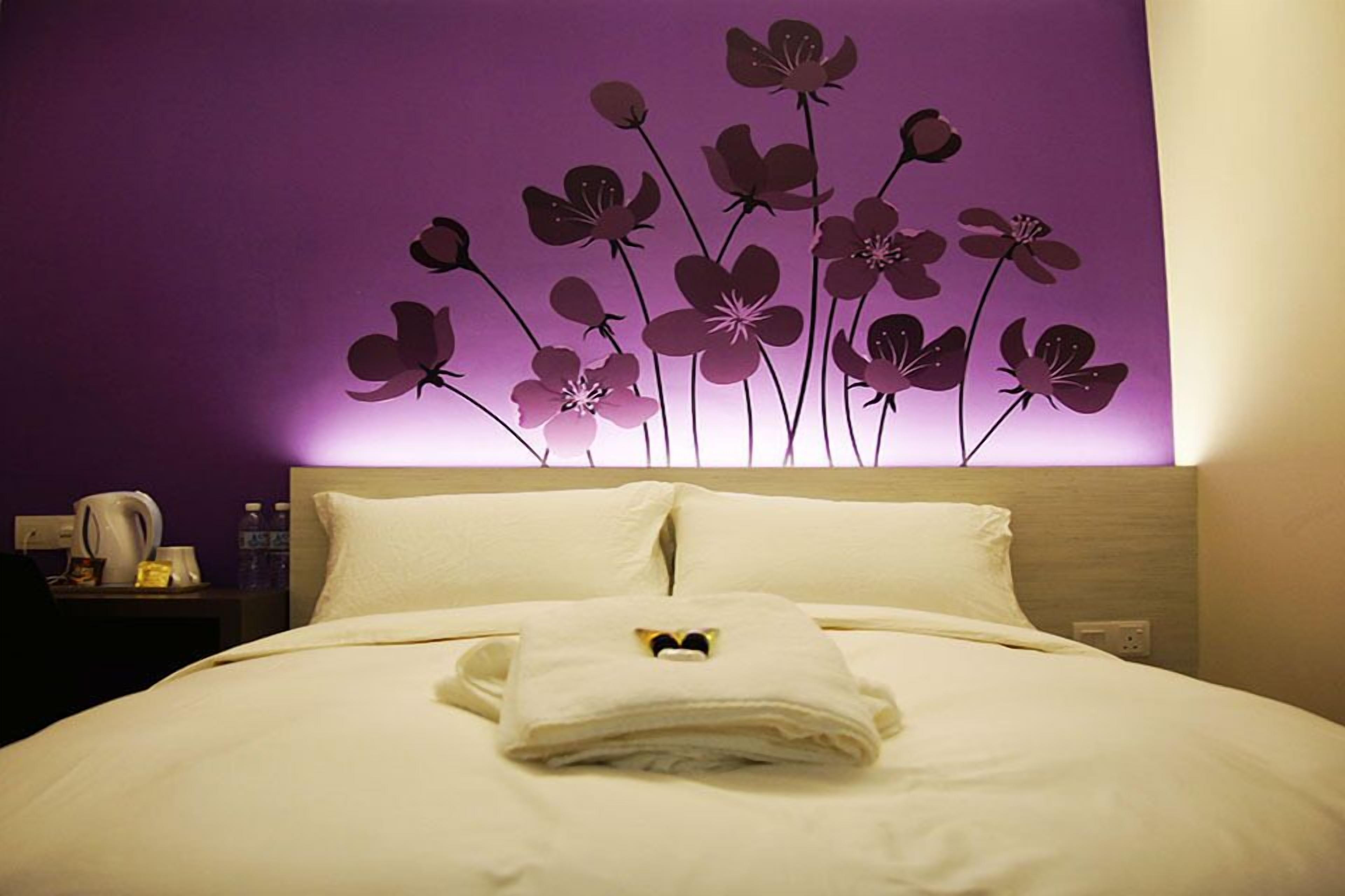 Swing & Pillows at KL Cheras Maluri 2
