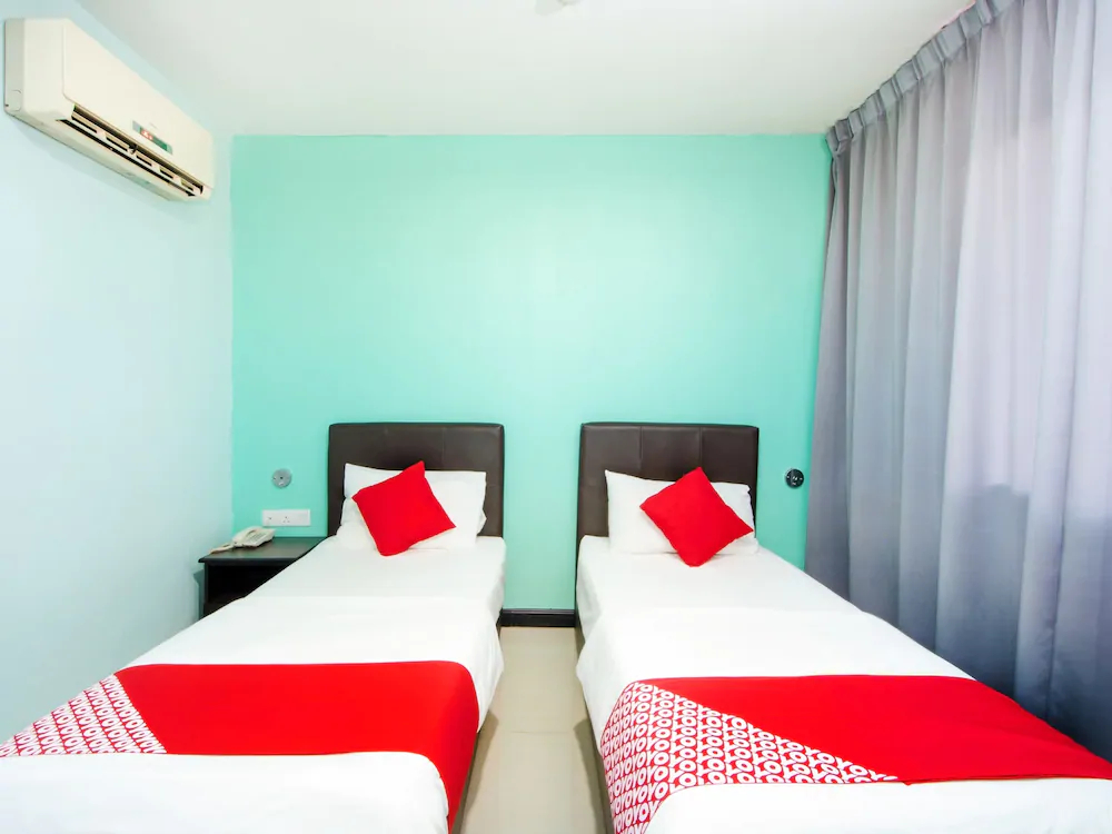 Comfort Hotel by OYO Rooms