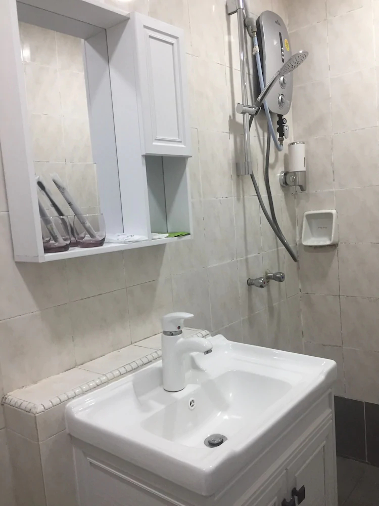 Diamond Hotel by OYO Rooms