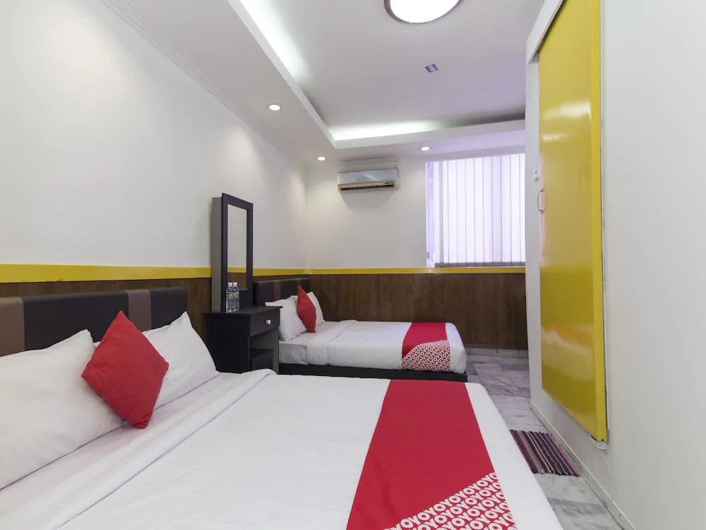 Dream Hotel by OYO Rooms