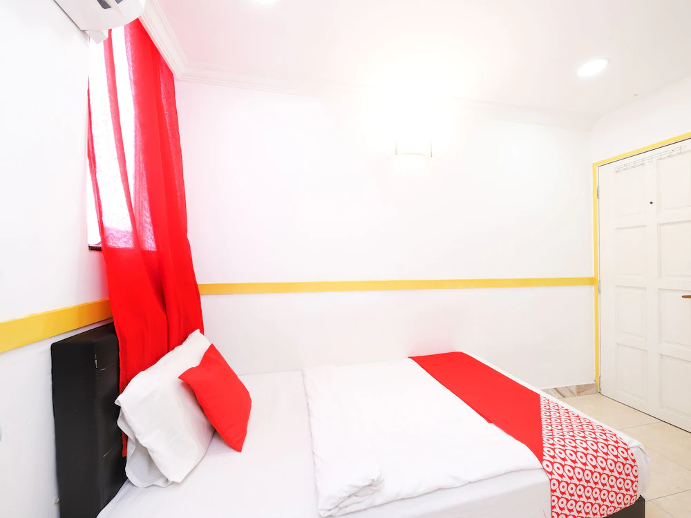 Dream Hotel by OYO Rooms