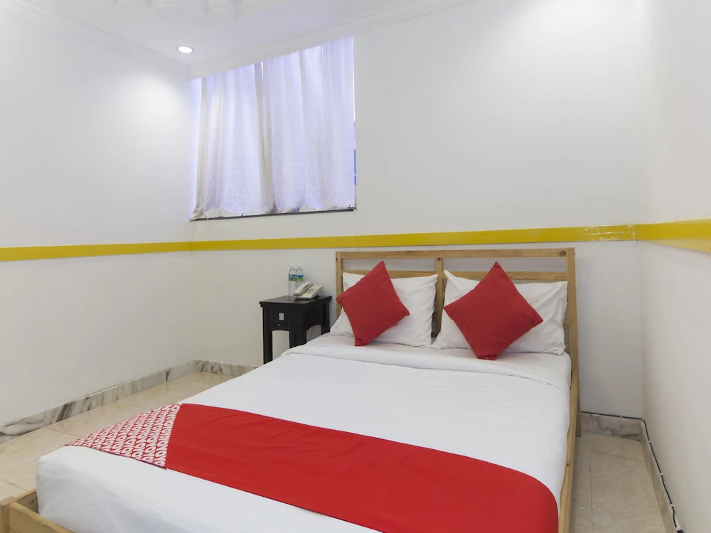Dream Hotel by OYO Rooms