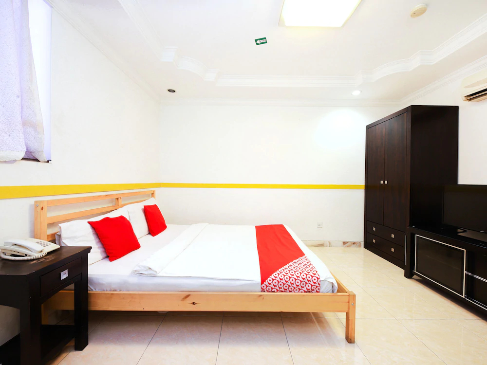 Dream Hotel by OYO Rooms