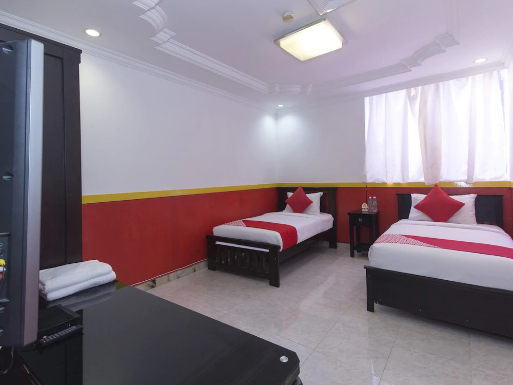 Dream Hotel by OYO Rooms