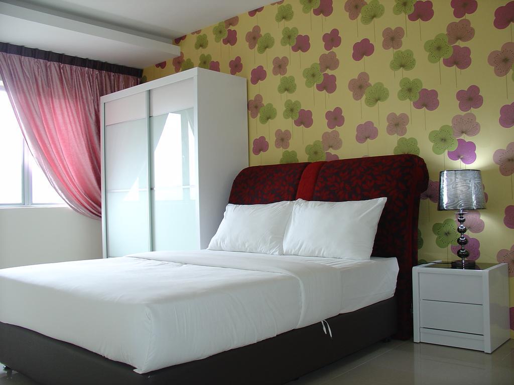 Duta Hotel and Residence