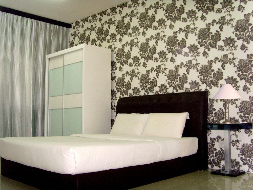 Duta Hotel and Residence