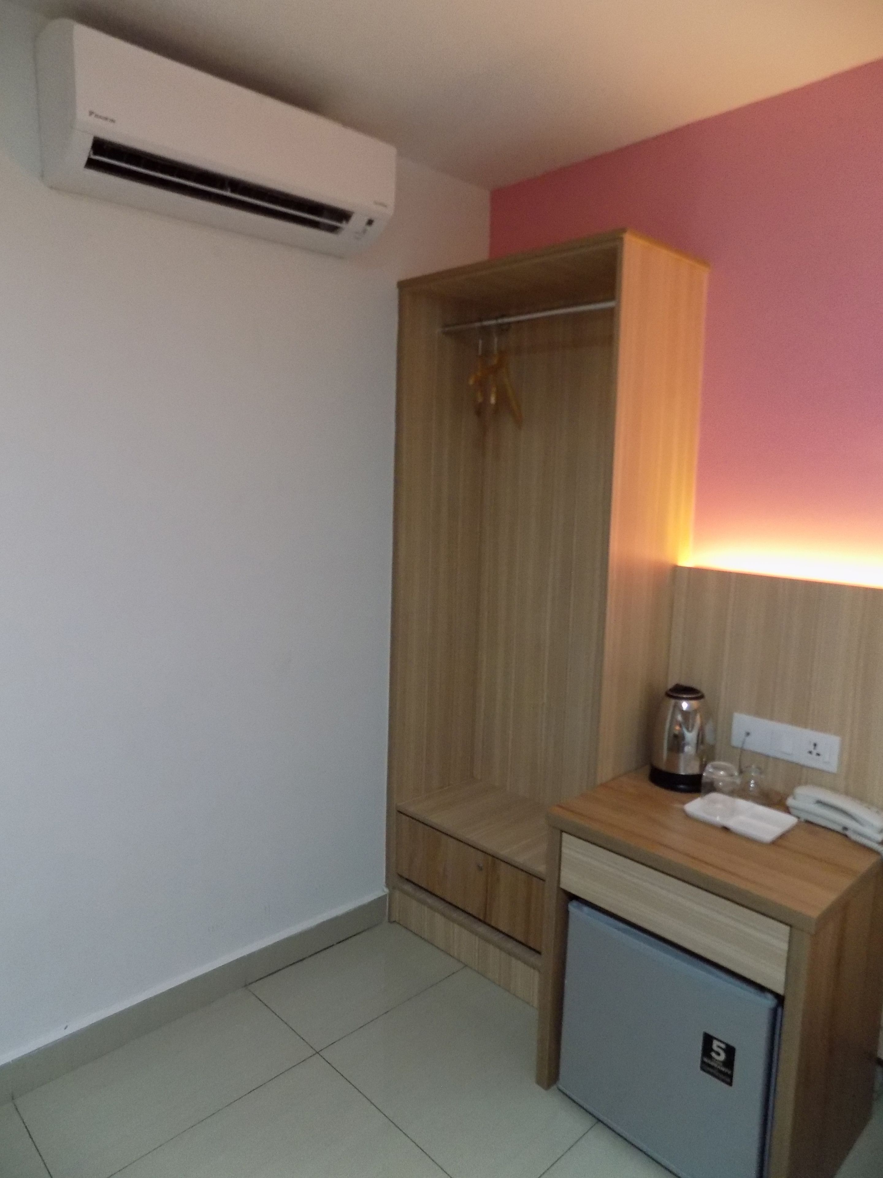 Alaxis Hotel