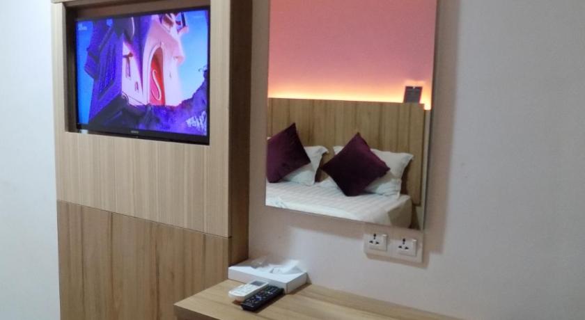 Alaxis Hotel