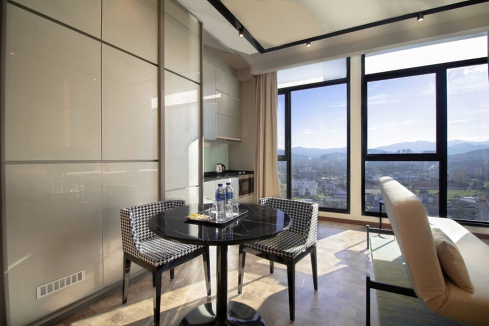 Expressionz Professional Suites by Mad KL Stay