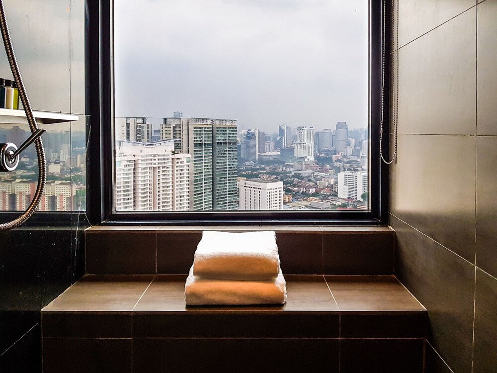 Expressionz Professional Suites by Mad KL Stay