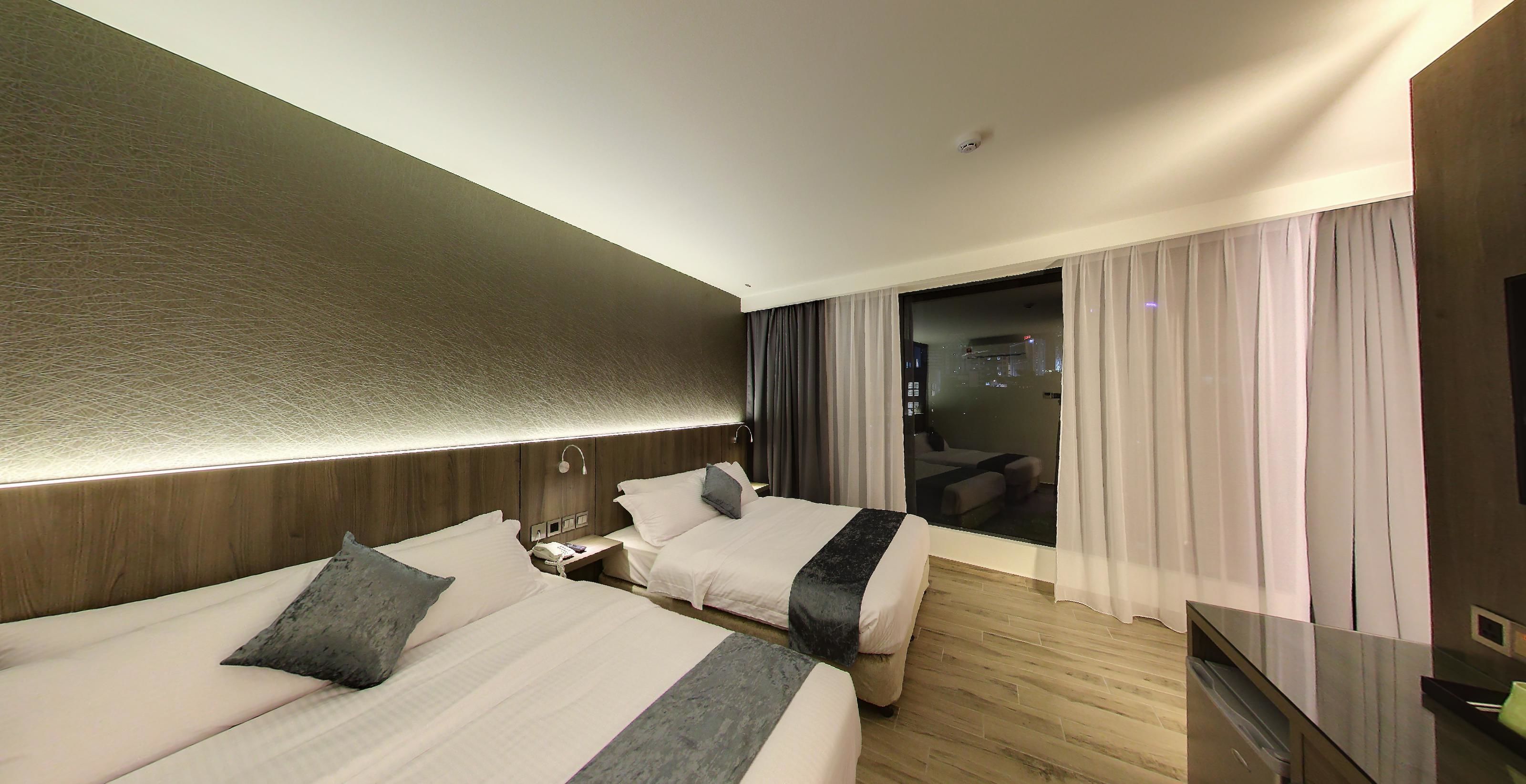 Flora by Crossroads Hotel